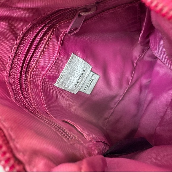 Wilsons Leather Elegant fuschia Crossbody Bag - Picture 3 of 6